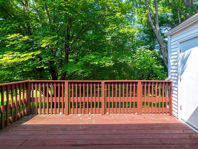 1215 Carriage Park Dr — Photo 28
