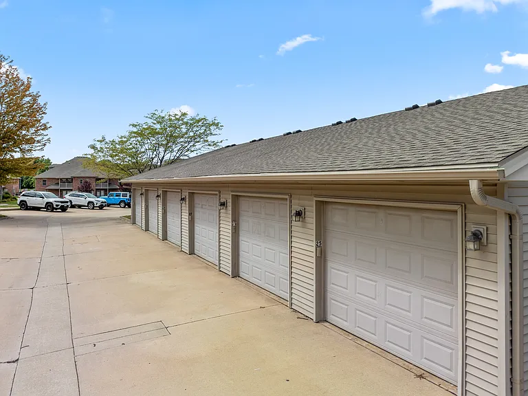 Prairie Vista Apartments — Photo 11