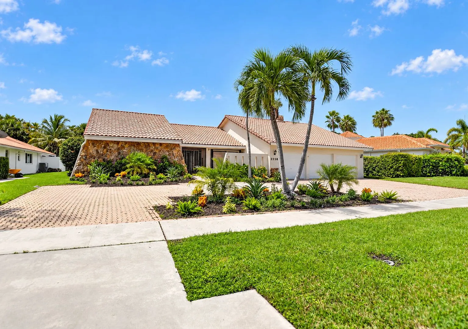 Spacious 4-Bedroom Home with Private Pool in Deerfield Beach — Photo 4
