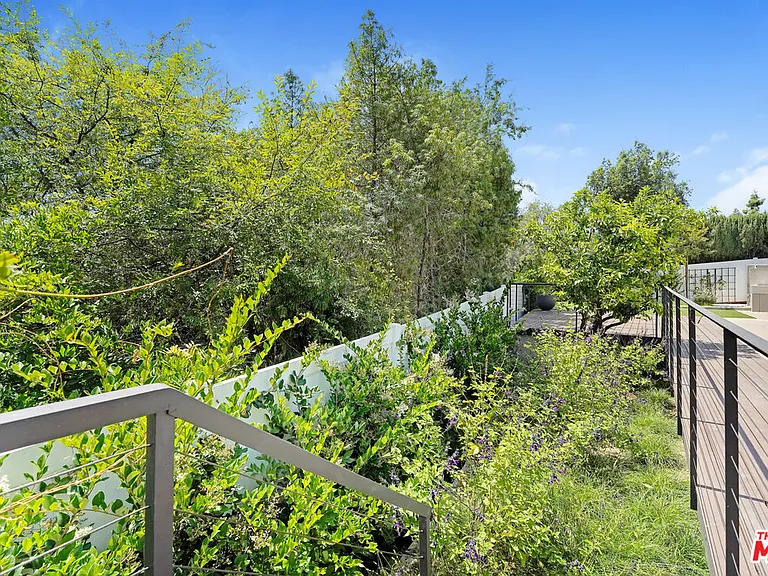 2383 Panorama Ter — Photo 35
