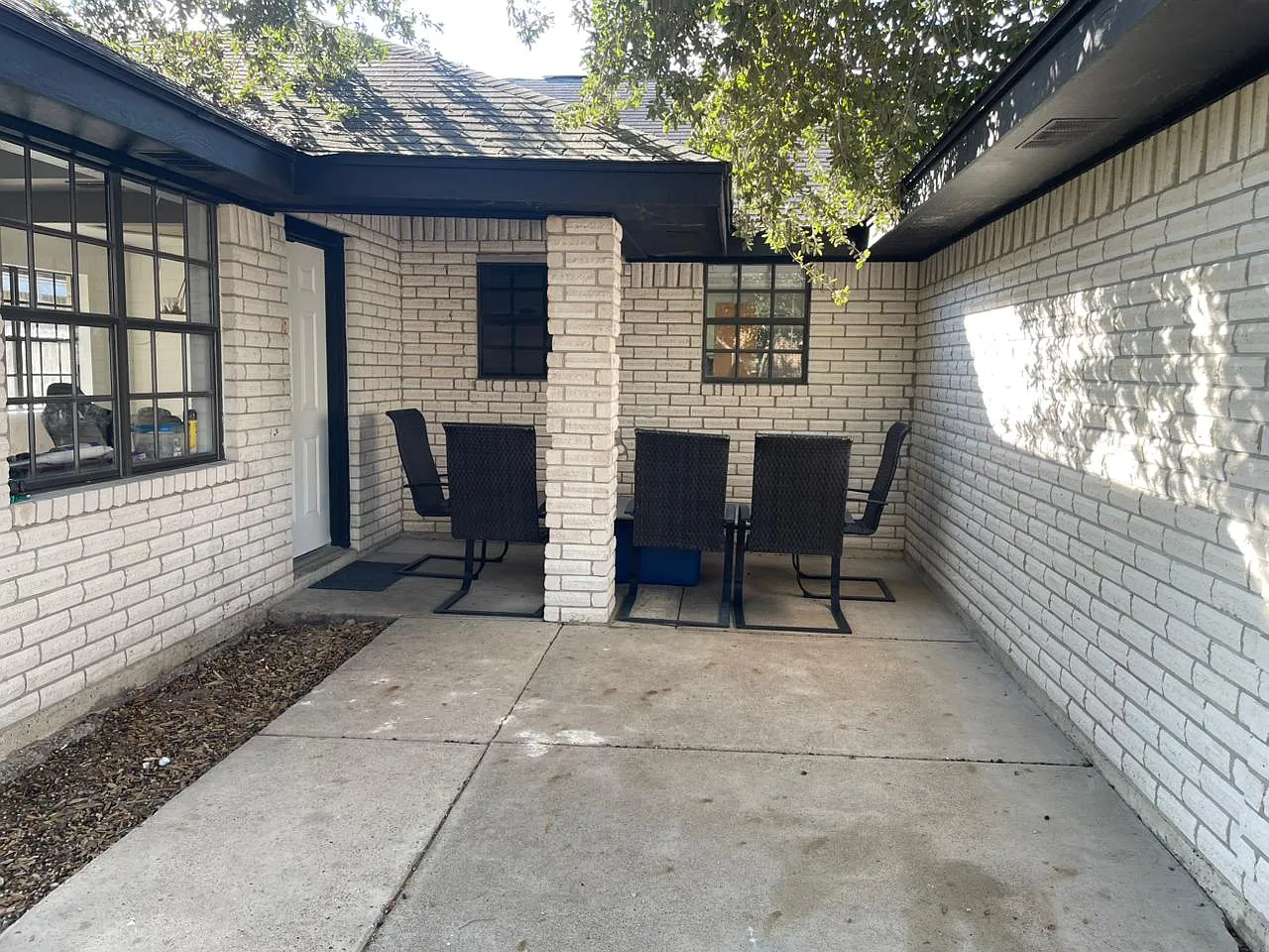 3 bed, 1195 sqft, $1,300 — Photo 3