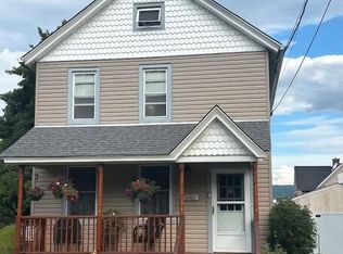 106 Avenue I, Matamoras, PA 18336