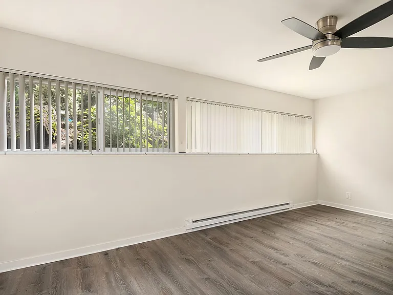 Cordova Apartments — Photo 26