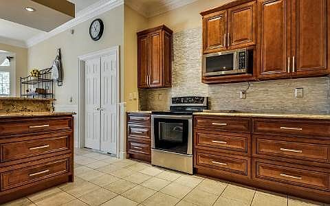 3rd image of 4941 Spanish Oaks Cir