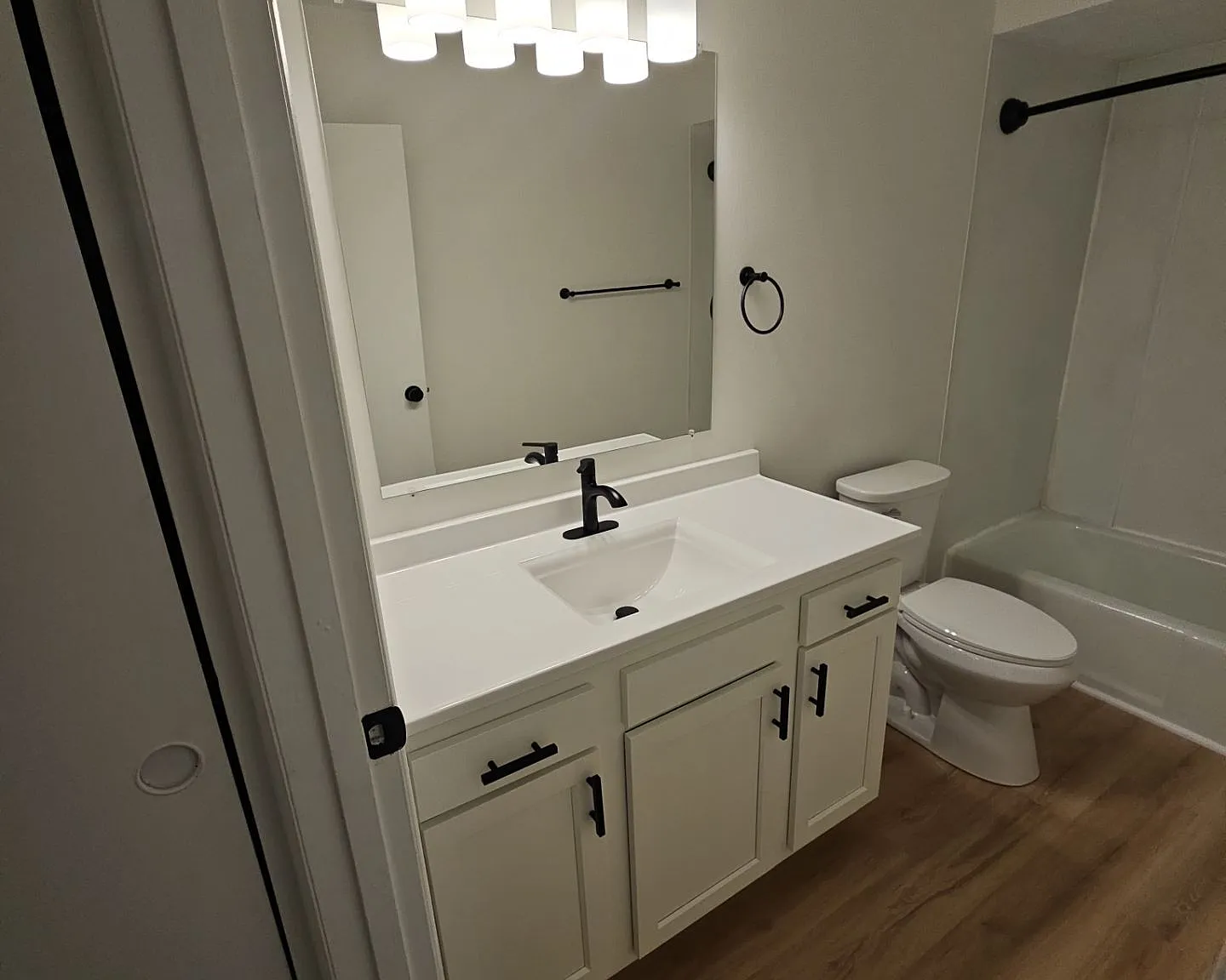 3 bed, 1.5 bath, $1,475 — Photo 3