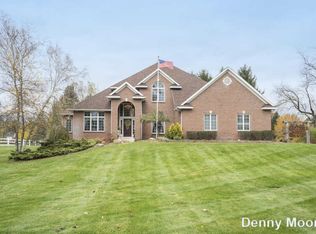 7257 Briarcliff Ct SE, Grand Rapids, MI 49546