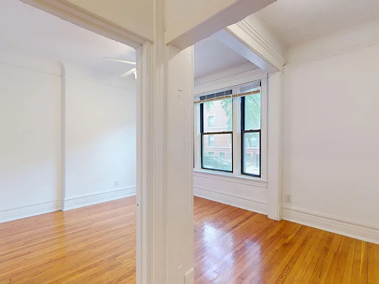 5401-5403 S. Woodlawn Avenue — Photo 23