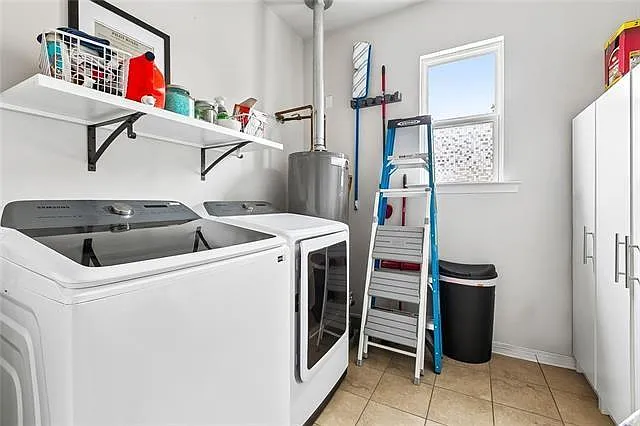 1381 Harrison Ave — Photo 12