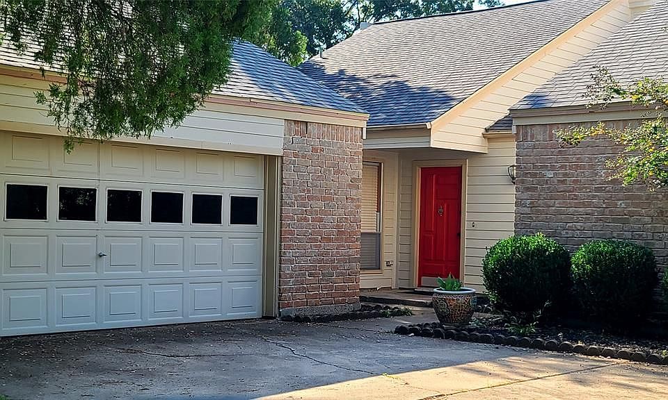 1st image of 3411 Rolling Green Ln