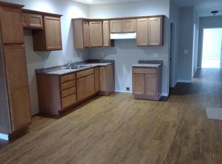 66 Glasgow St APT 2, Clyde, NY 14433