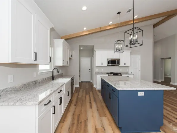 4 Coweta Rd, Cantonment, FL 32533