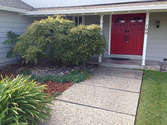 3rd image of 100 Albert Ct
