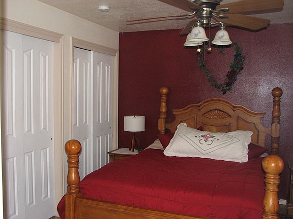 2nd image of 3346 S Rose Hollow Ln