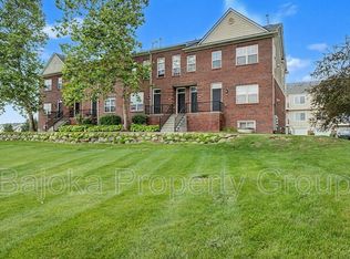 43074 Burlington Dr, Sterling Heights, MI 48313