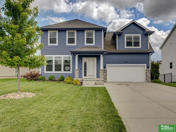 10505 Rosewater Pkwy, Bennington, NE 68007