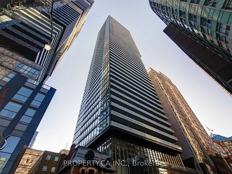 15 Grenville St #4704 — Photo 2