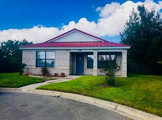 29 Leona Hts, Uvalde, TX 78801