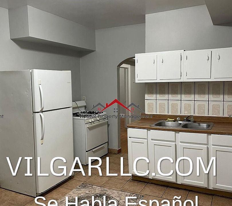 1st image of 3716 Deodar St Unit 2-R