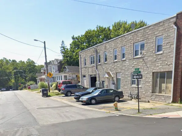 4012 N Market St APT 1, Wilmington, DE 19802