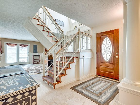 3rd image of 1097 Castlerock Dr