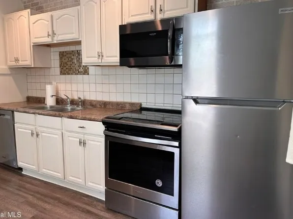 1 Loralee Dr #A, Albany, NY 12205
