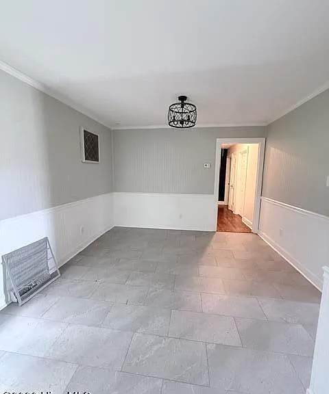 509 Harrison Dr N — Photo 3