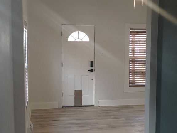 2nd image of 324 E Corona Ave