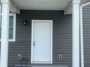 1 Coopers Ln, Williamstown, WV 26187