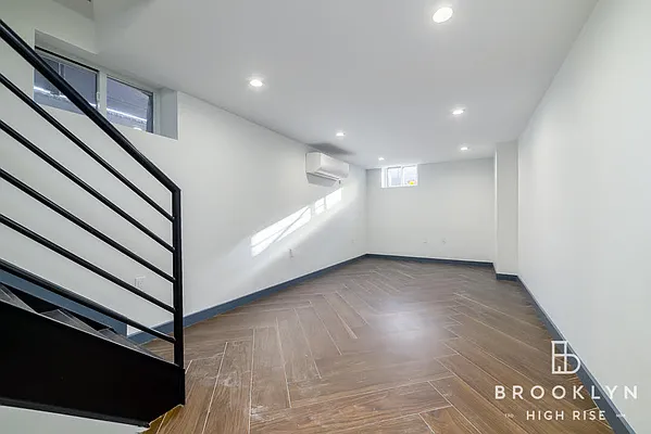 Rented by Brooklyn High Rise LLC | media 7