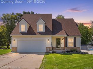 365 Saddlevalley Ct, Linden, MI 48451
