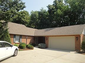 2nd image of 228 Lake Front Ct #31