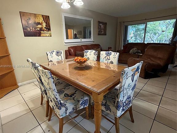 4th image of 15771 SW 137th Ave APT 201