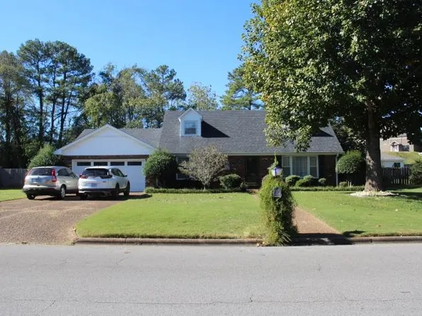 105 Creekwood Dr, Florence, AL 35630