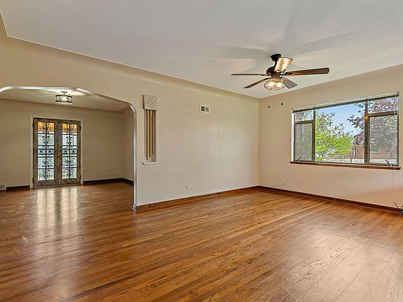 Living Room with hardwood floors