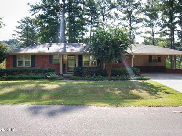 3110 W Lake Dr, Meridian, MS 39307