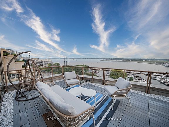 3rd image of 500 Queens Quay W #Penthouse 01e