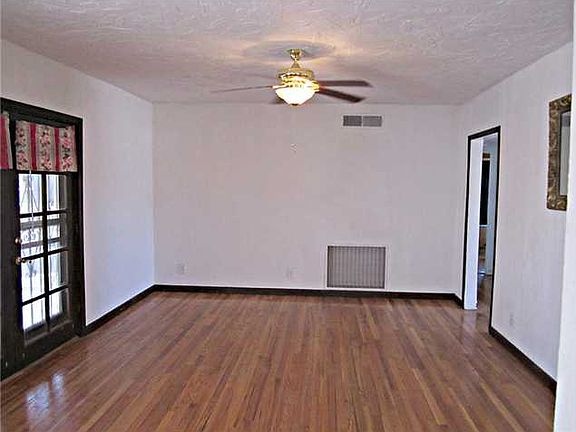 2nd image of 1604 Saint Johns Dr
