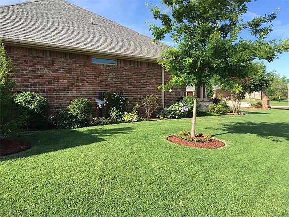 3rd image of 17300 Medina Ln