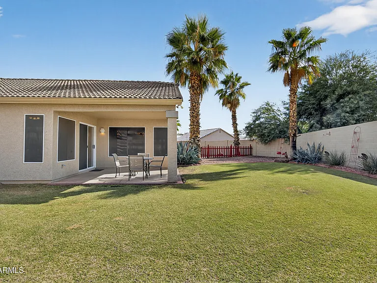 15481 W Mauna Loa Ln — Photo 10