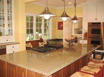 3rd image of 4013 Alta Vista Way