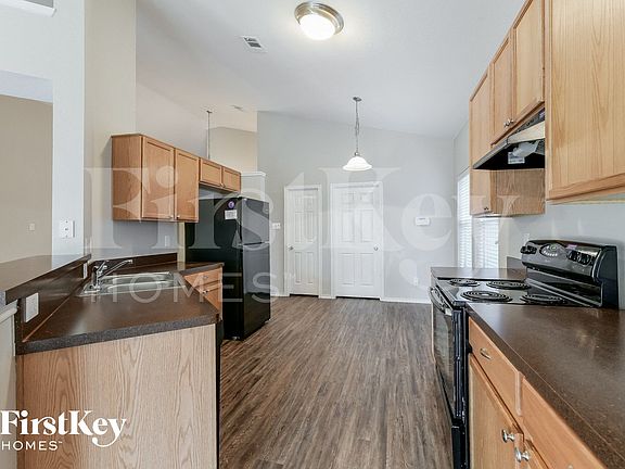 5th image of 1824 Fairbanks Dr