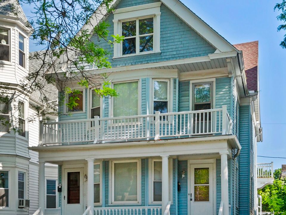1st image of 1916-18 E Webster Pl #1918A