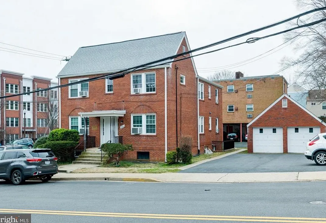 1 bed, 800 sqft, $2,000 — Photo 1