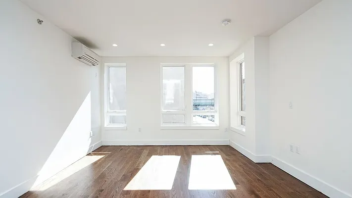Rented by Nooklyn NYC LLC | media 23