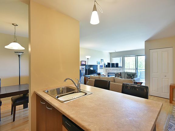 3rd image of 5631 Inlet Ave #403