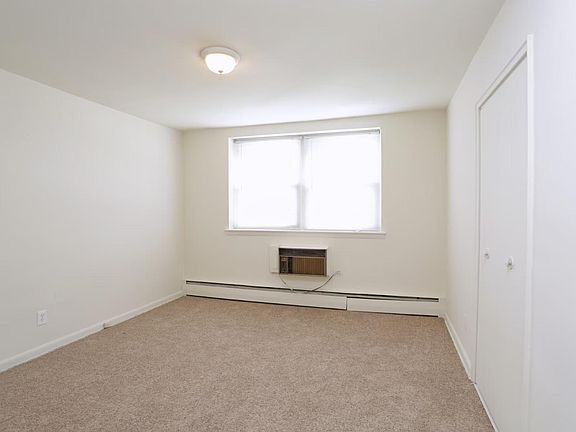 4th image of 4400 Conshohocken Ave #213A