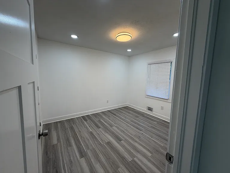 1132 Grace Dr — Photo 9