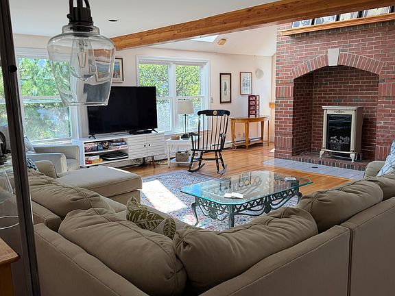 5th image of 50 Fordham Way #1