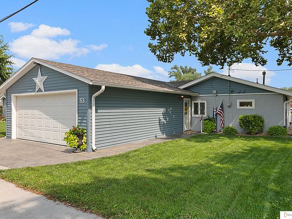 2nd image of 2437 W Shore Dr