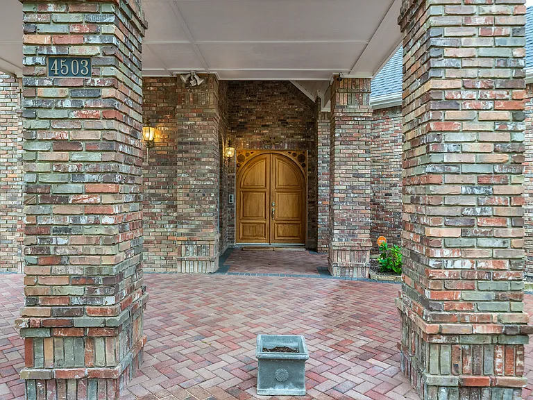 4503 Bretton Bay Ln — Photo 3